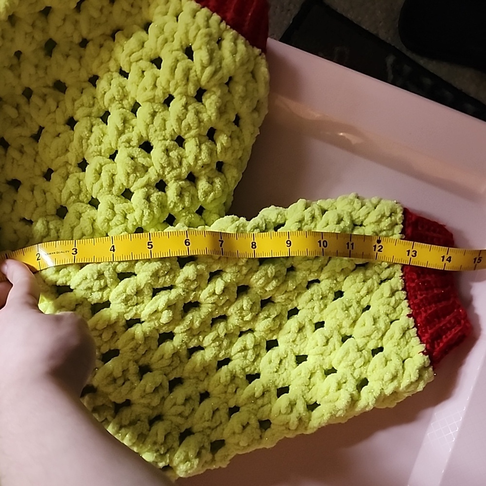 XS/S Grinch Inspired Sweater - Picture 2 of 6